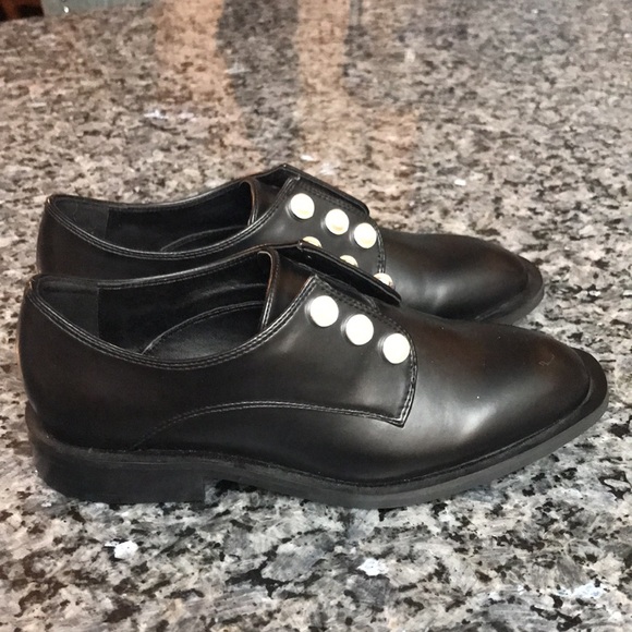 Design Lab Lord & Taylor Ronya pearl embellished Oxford shoes - Picture 2 of 9